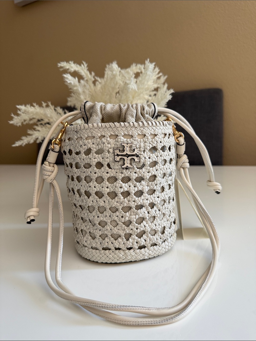 NWT tory burch woven bucket crossbody bag new ivory $450 - Picture 2 of 14